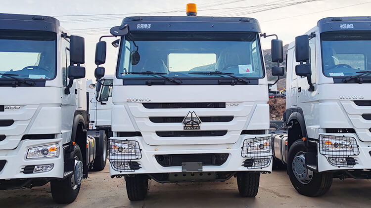 6x4 Sinotruk Howo Tractor Truck Price in Malawi